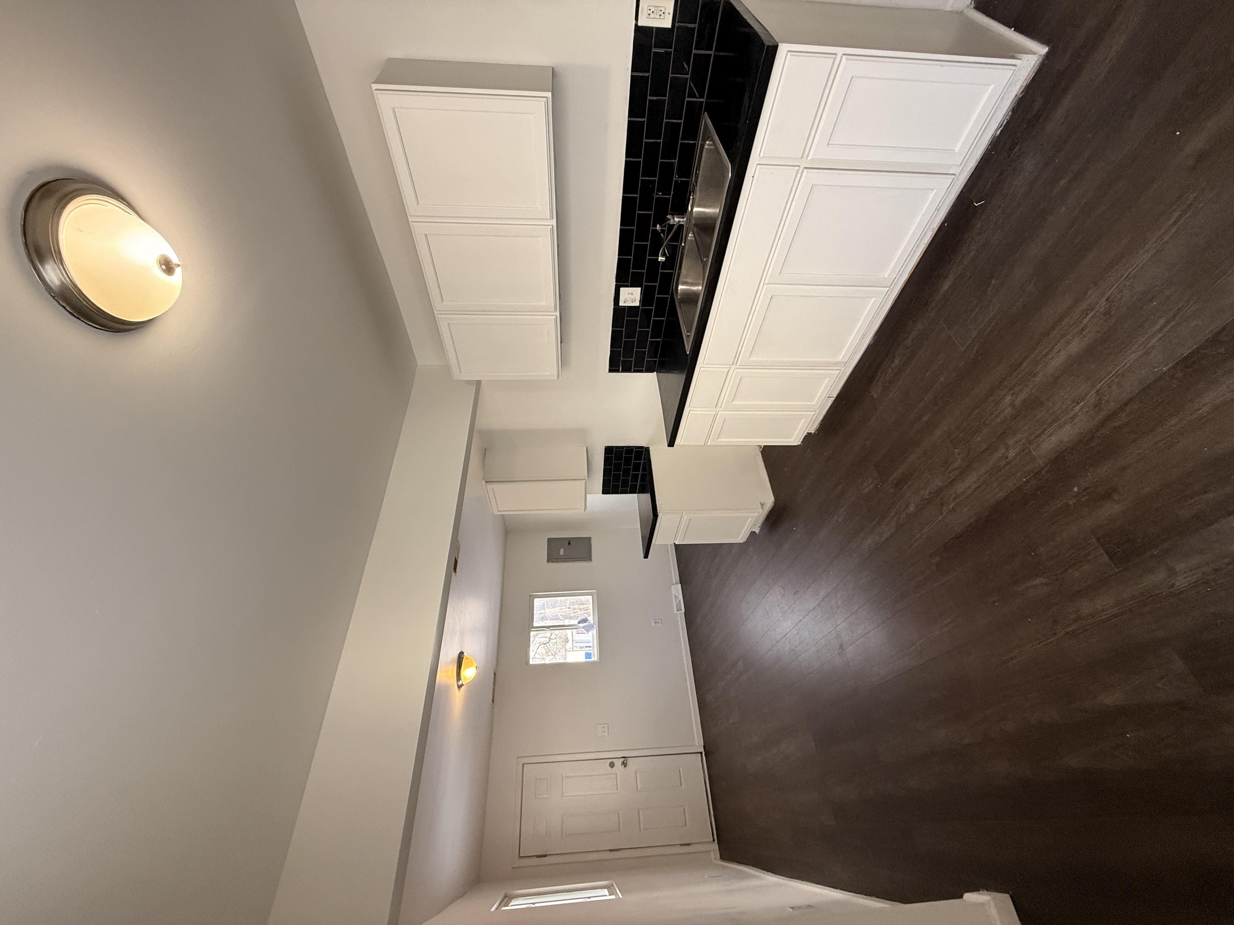 22532 Sharrow Ave. - Photo 2