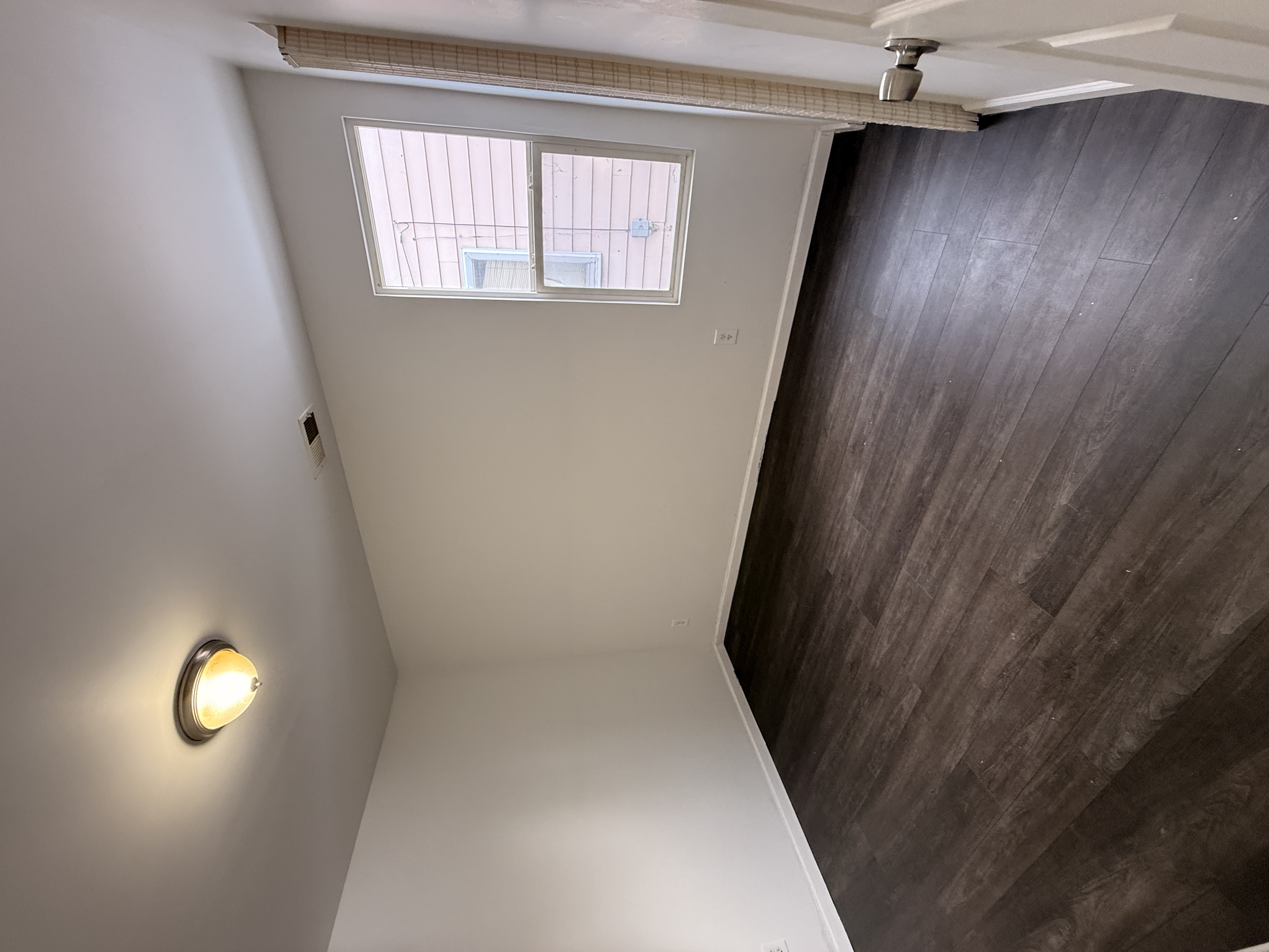 22532 Sharrow Ave. - Photo 6