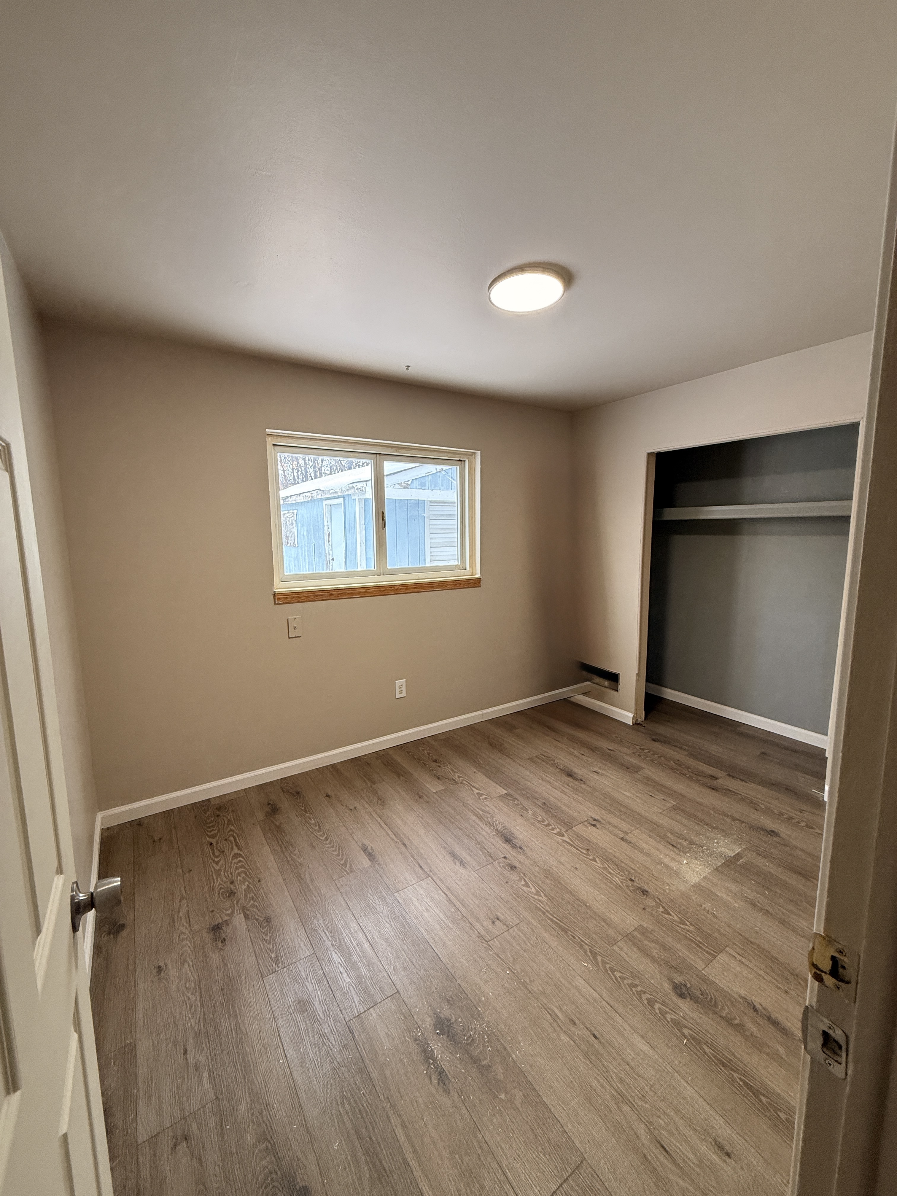 20795 Helle Ave. - Photo 2